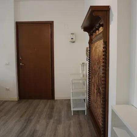 Aulenti Appartamento *
